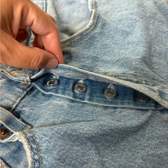 EUC 501 Levis shorts button fly Sz W26 - Picture 12 of 12